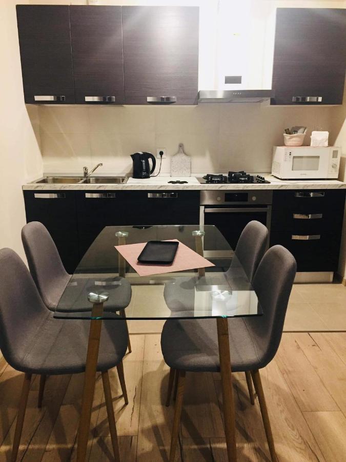 Sol'S M2 White Modern Apartments 트빌리시 외부 사진